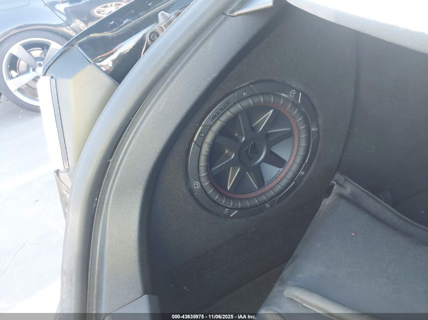 2015 Tesla Model S 70D/85D/P85D VIN: 5YJSA1H28FFP77263 Lot: 43635975