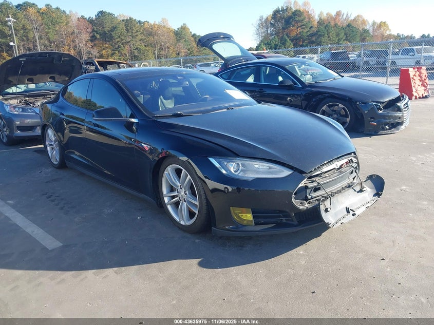 2015 TESLA MODEL S 70D/85D/P85D - 5YJSA1H28FFP77263