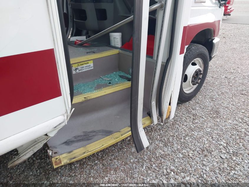 2017 Ford E-450 Cutaway VIN: 1FDFE4FS3HDC49209 Lot: 43636007