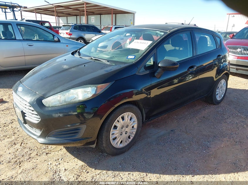 3FADP4TJ1FM111631 2015 FORD FIESTA photo no. 2