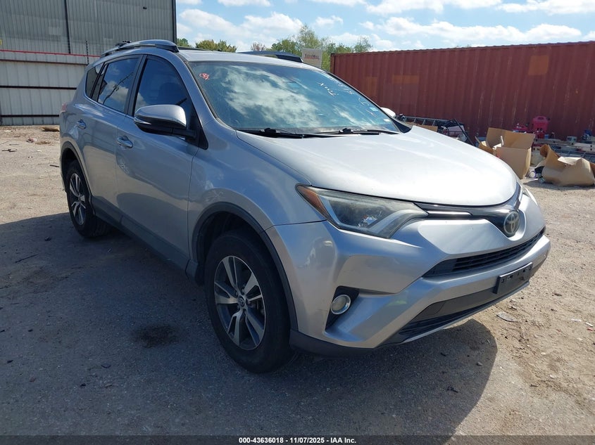 TOYOTA RAV4 XLE