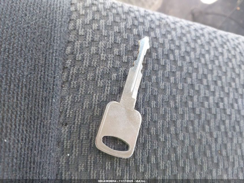 2001 Ford F-250 Lariat/Xl/Xlt VIN: 1FTNW21F31EA83883 Lot: 43636054