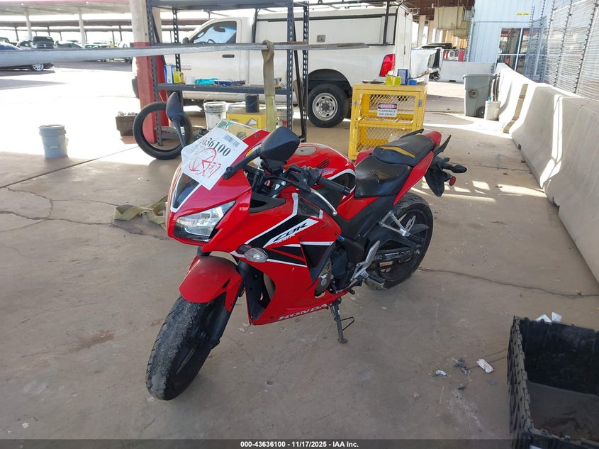 MLHNC5109K5500752 2019 HONDA CBR photo no. 2