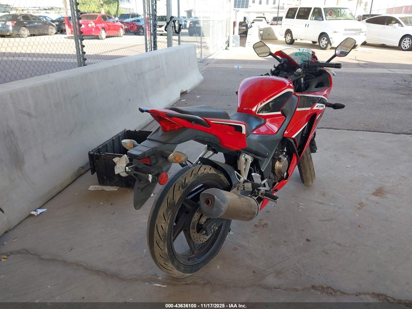 MLHNC5109K5500752 2019 HONDA CBR photo no. 4