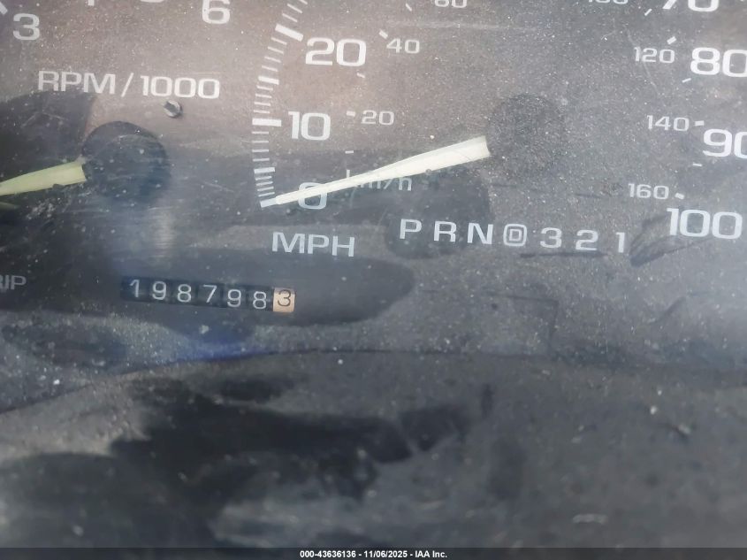 1996 Chevrolet Gmt-400 C2500 VIN: 1GCGC24R7TZ204255 Lot: 43636136