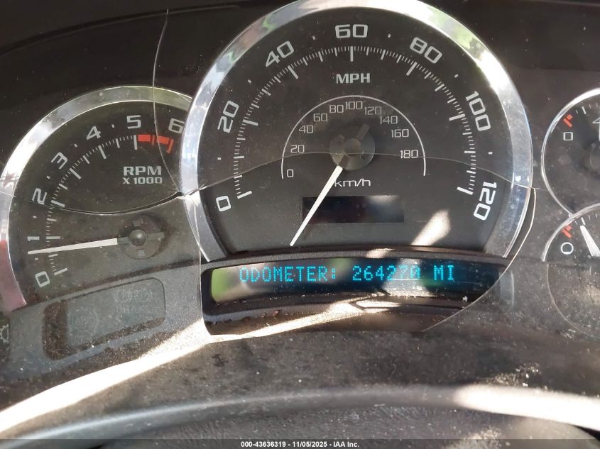 2005 Cadillac Escalade Standard VIN: 1GYEC63T65R187893 Lot: 43636319