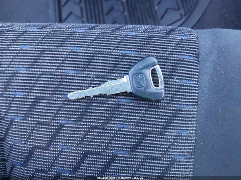 2002 Mazda Protege5 VIN: JM1BJ245821521889 Lot: 43636379