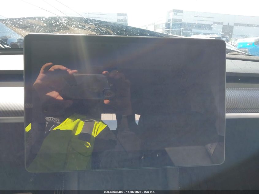 2023 Tesla Model Y Awd/Long Range Dual Motor All-Wheel Drive VIN: 7SAYGDEE2PA208211 Lot: 43636400