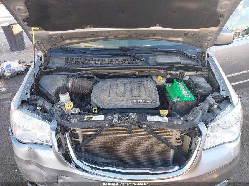 2013 Chrysler Town & Country Touring VIN: 2C4RC1BG5DR647519 Lot: 43636460