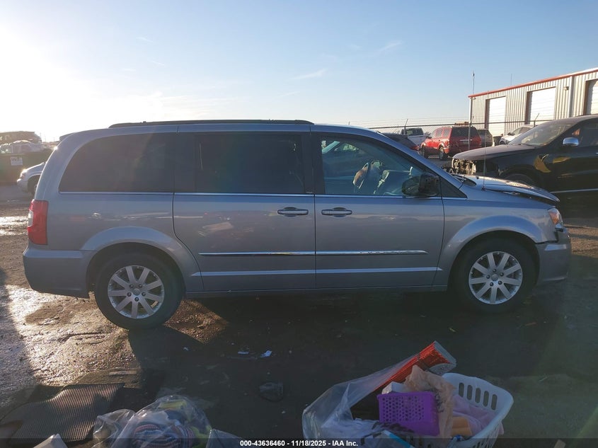 2013 Chrysler Town & Country Touring VIN: 2C4RC1BG5DR647519 Lot: 43636460