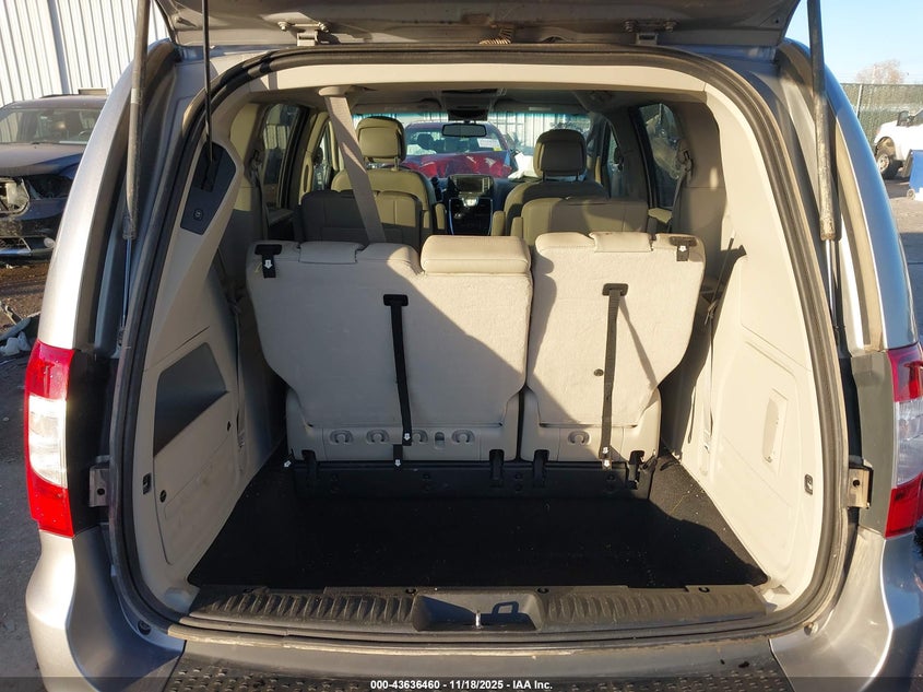 2013 Chrysler Town & Country Touring VIN: 2C4RC1BG5DR647519 Lot: 43636460