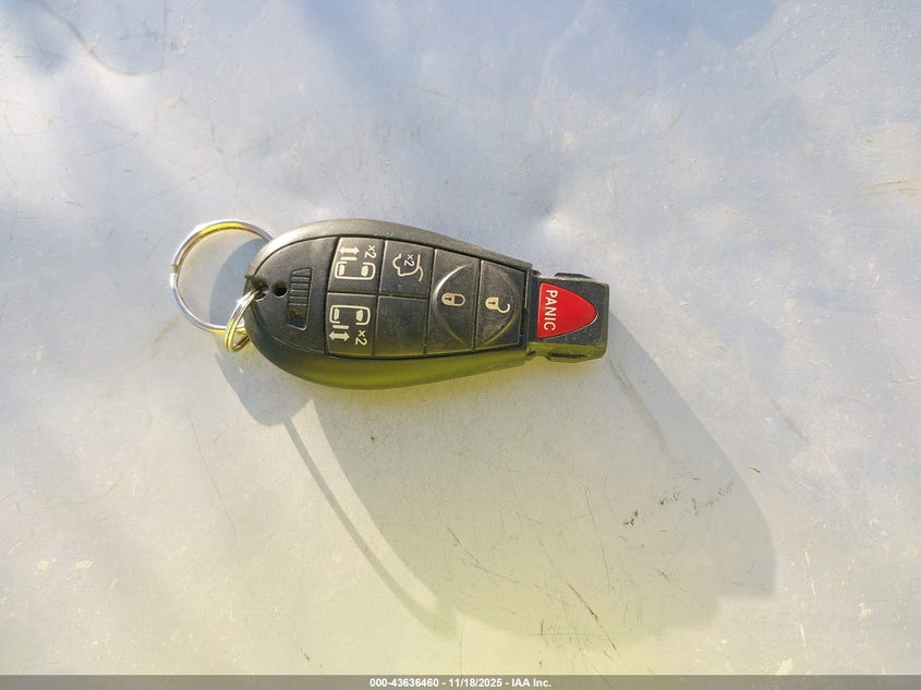 2013 Chrysler Town & Country Touring VIN: 2C4RC1BG5DR647519 Lot: 43636460