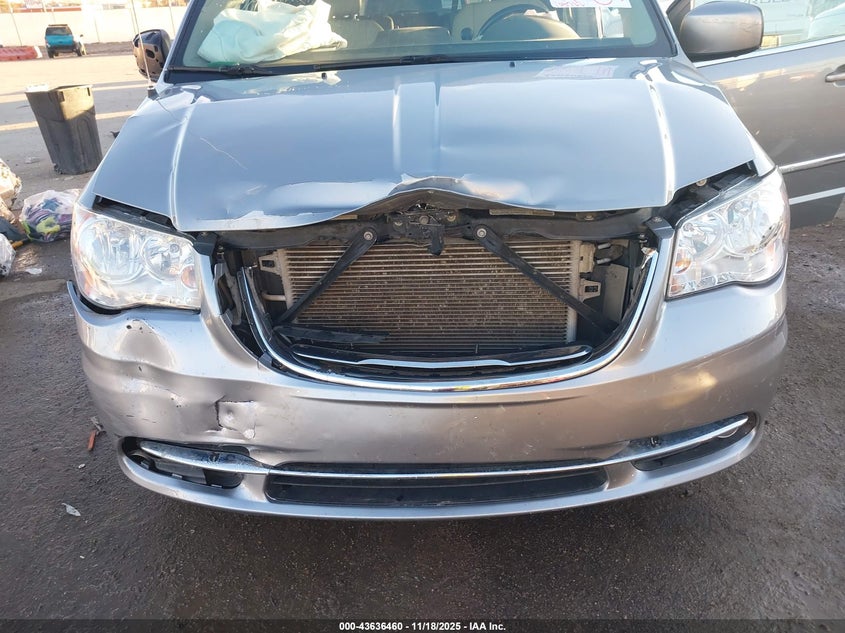 2013 Chrysler Town & Country Touring VIN: 2C4RC1BG5DR647519 Lot: 43636460