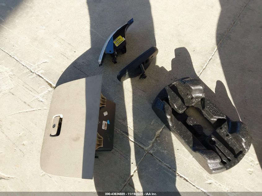 2005 Buick Lacrosse Cxs VIN: 2G4WE567151260380 Lot: 43636589