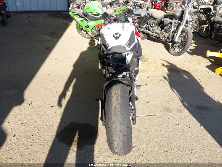 2023 Suzuki Gsx-R600 VIN: JS1GN7FA5P7100633 Lot: 43636614