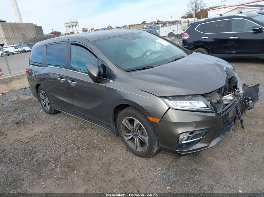 2018 HONDA ODYSSEY TOURING - 5FNRL6H8XJB066893
