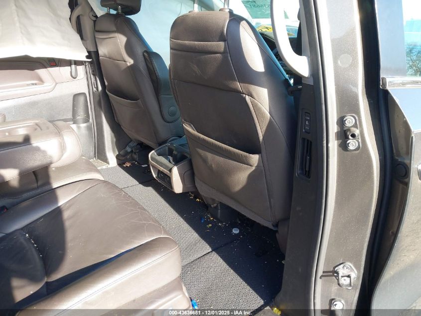 2018 Honda Odyssey Touring VIN: 5FNRL6H8XJB066893 Lot: 43636681