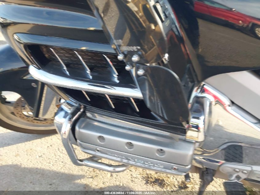 2001 Honda Gl1800 VIN: 1HFSC47001A004127 Lot: 43636684