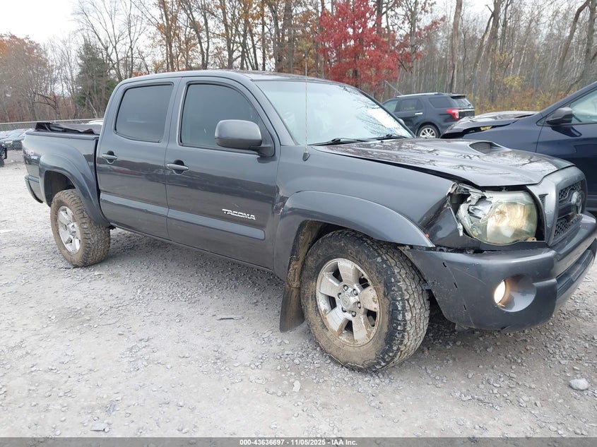 TOYOTA TACOMA BASE V6