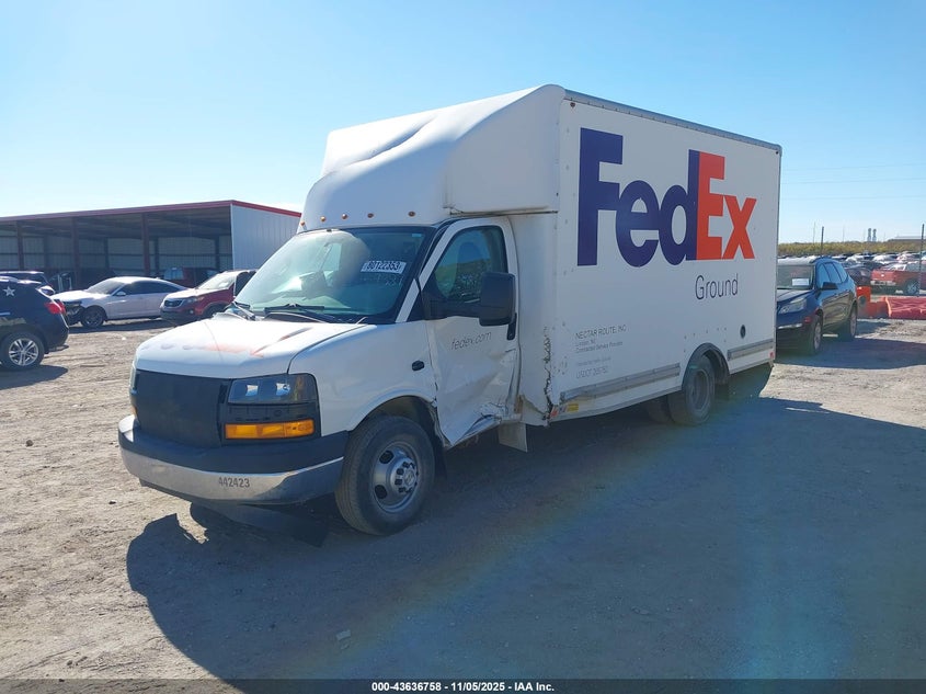 1GB3GSCG5K1259887 2019 CHEVROLET EXPRESS photo no. 2