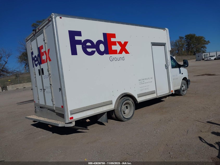 1GB3GSCG5K1259887 2019 CHEVROLET EXPRESS photo no. 4