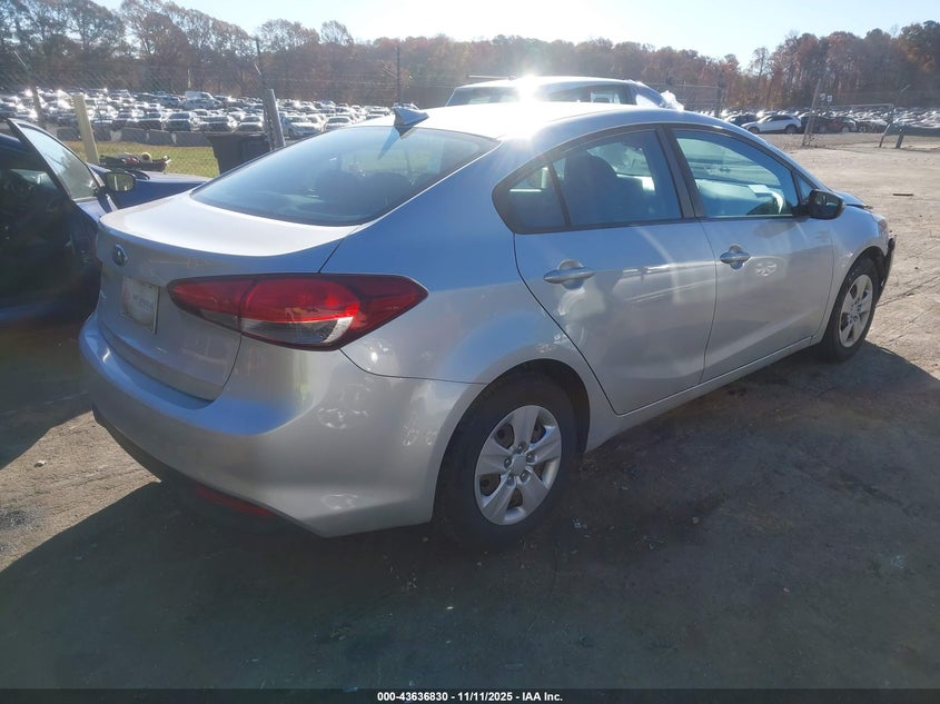 2018 KIA FORTE LX - 3KPFL4A78JE177439