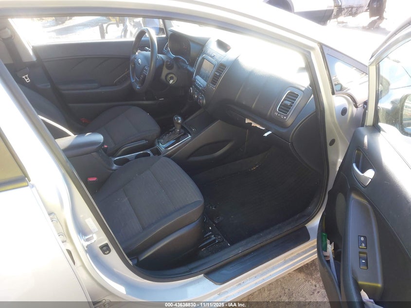 2018 KIA FORTE LX - 3KPFL4A78JE177439