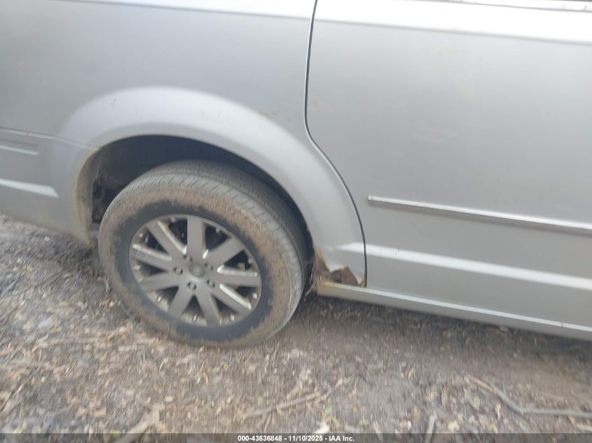 2010 Chrysler Town & Country Touring VIN: 2A4RR5D16AR130217 Lot: 43636848