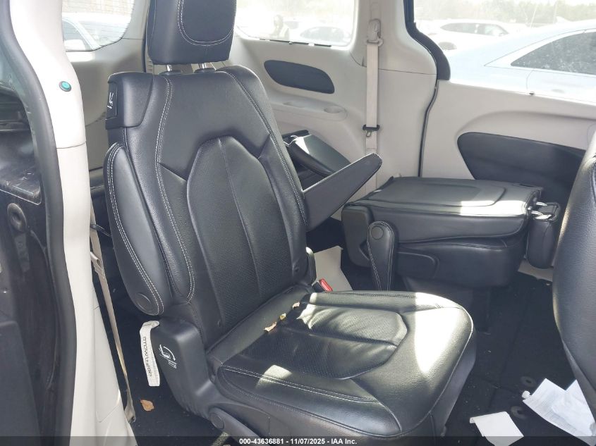 2022 Chrysler Pacifica Touring L VIN: 2C4RC1BG1NR122300 Lot: 43636881