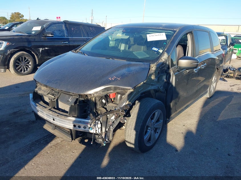 5FNRL6H73LB045586 2020 HONDA ODYSSEY photo no. 2