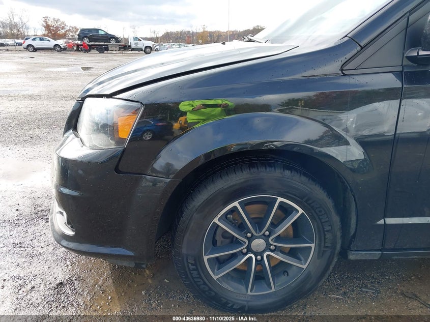 2018 Dodge Grand Caravan Sxt VIN: 2C4RDGCG6JR160453 Lot: 43636980