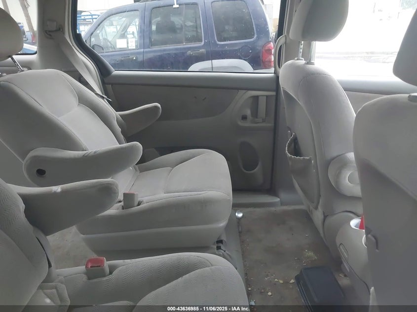 5TDZK22C97S008660 2007 TOYOTA SIENNA photo no. 8