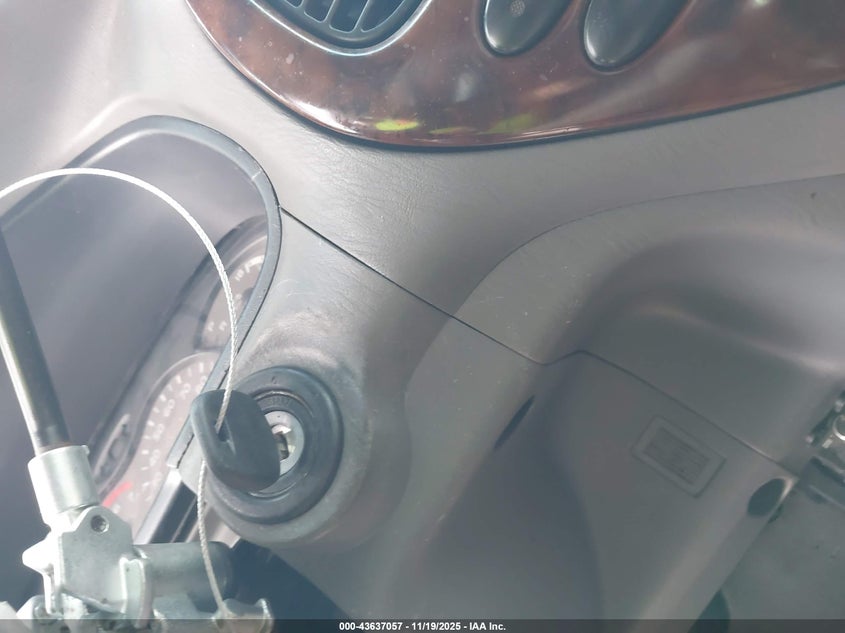 2004 Toyota Sequoia Limited V8 VIN: 5TDZT38A94S205980 Lot: 43637057