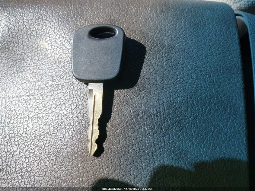 1999 Ford F-150 VIN: 1FTZF1727XNB21690 Lot: 43637059