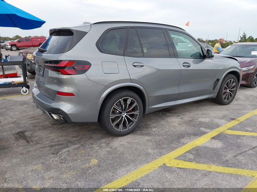 5UX23EU04T9227133 2026 BMW X5 photo no. 4
