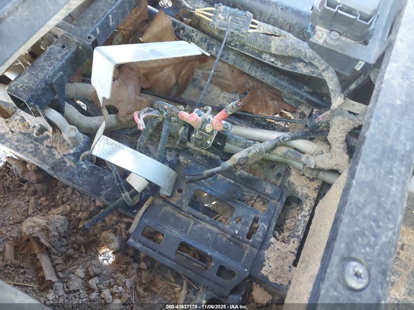 2023 Polaris Ranger Crew 1000 Premium VIN: 4XAT6E990P8047445 Lot: 43637178