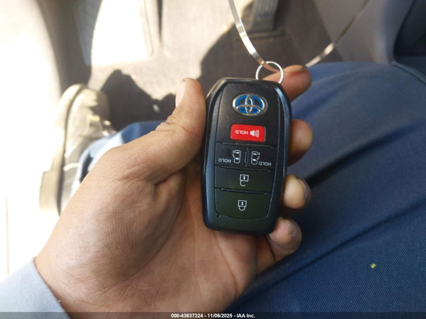 2022 Toyota Sienna Le VIN: 5TDKRKEC7NS075814 Lot: 43637324