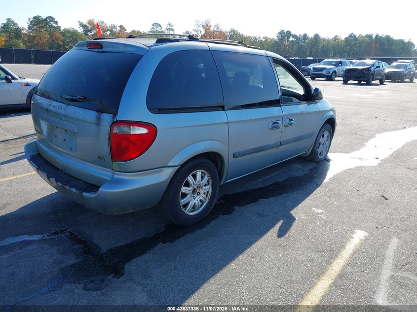1D4GP45R75B365749 2005 DODGE CARAVAN photo no. 4