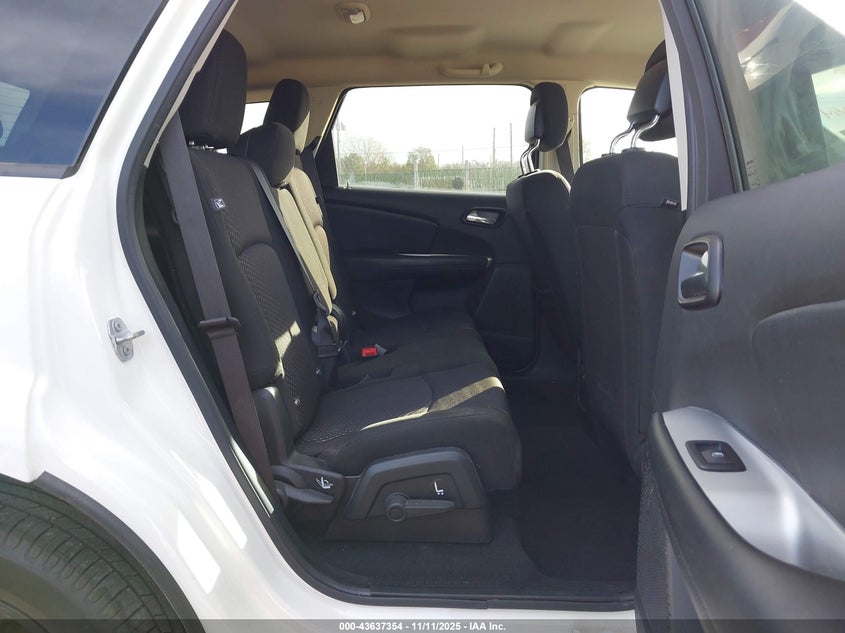 2020 Dodge Journey Se Value VIN: 3C4PDCAB2LT262033 Lot: 43637354