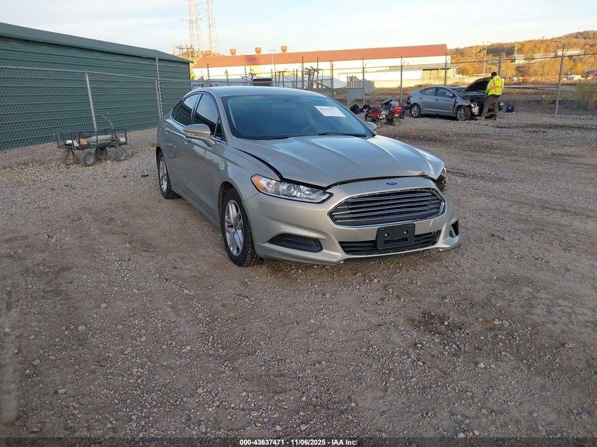 FORD FUSION SE