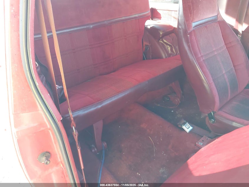 1992 Chevrolet Blazer S10 VIN: 1GNCS18Z1N0132425 Lot: 43637554