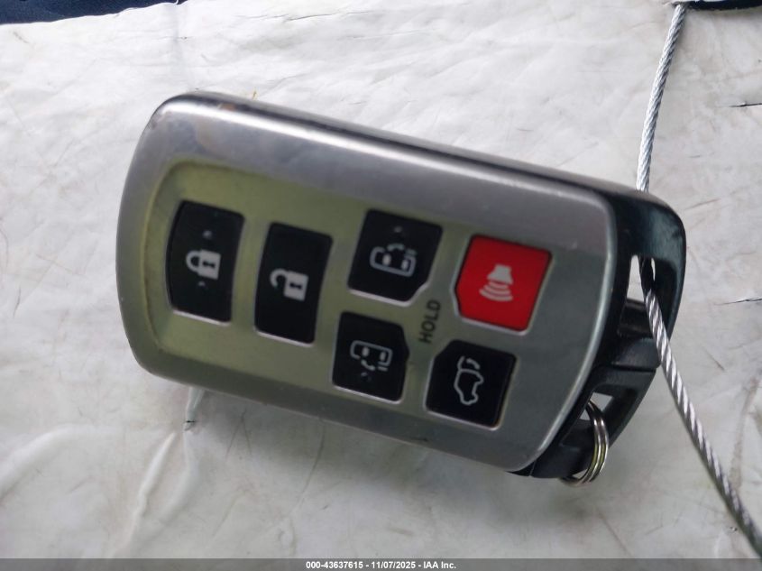 2015 Toyota Sienna Xle 8 Passenger VIN: 5TDYK3DC0FS532499 Lot: 43637615