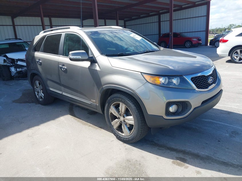 2013 KIA SORENTO EX - 5XYKUDA60DG397944