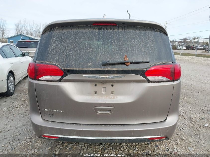 2017 Chrysler Pacifica Touring-L VIN: 2C4RC1BG5HR561214 Lot: 43637659