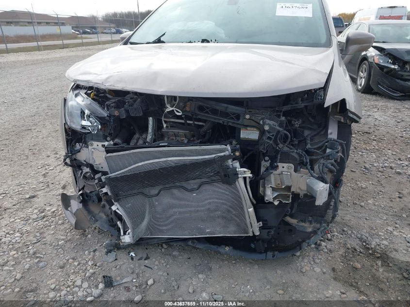 2017 Chrysler Pacifica Touring-L VIN: 2C4RC1BG5HR561214 Lot: 43637659