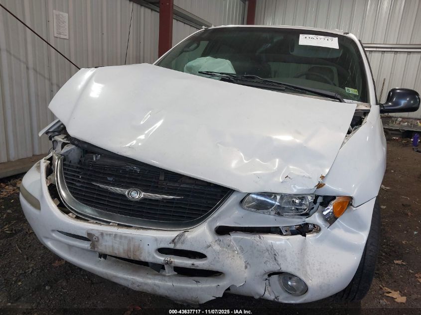 2000 Chrysler Town & Country Limited VIN: 1C4GP64L5YB674792 Lot: 43637717