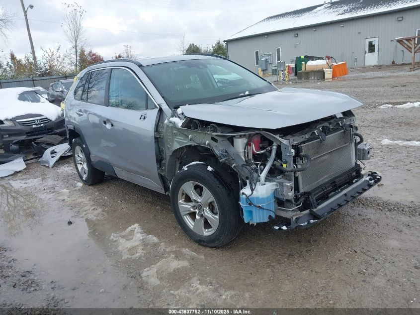 TOYOTA RAV4 HYBRID XLE