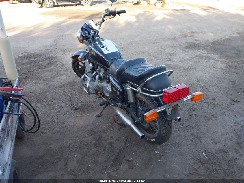 1HFSC0201DA301573 1983 HONDA GL photo no. 3