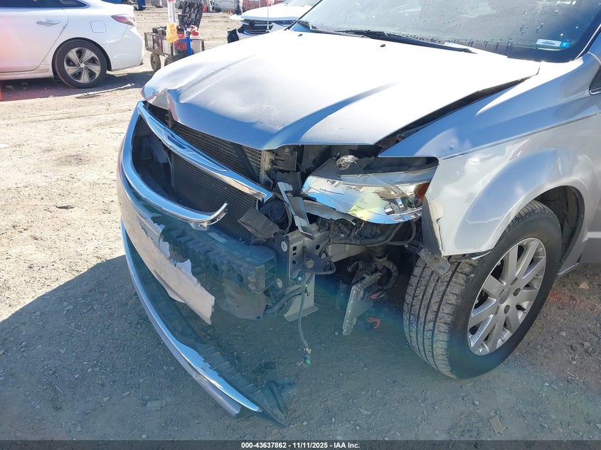 2015 Chrysler Town & Country Touring VIN: 2C4RC1BGXFR544793 Lot: 43637862