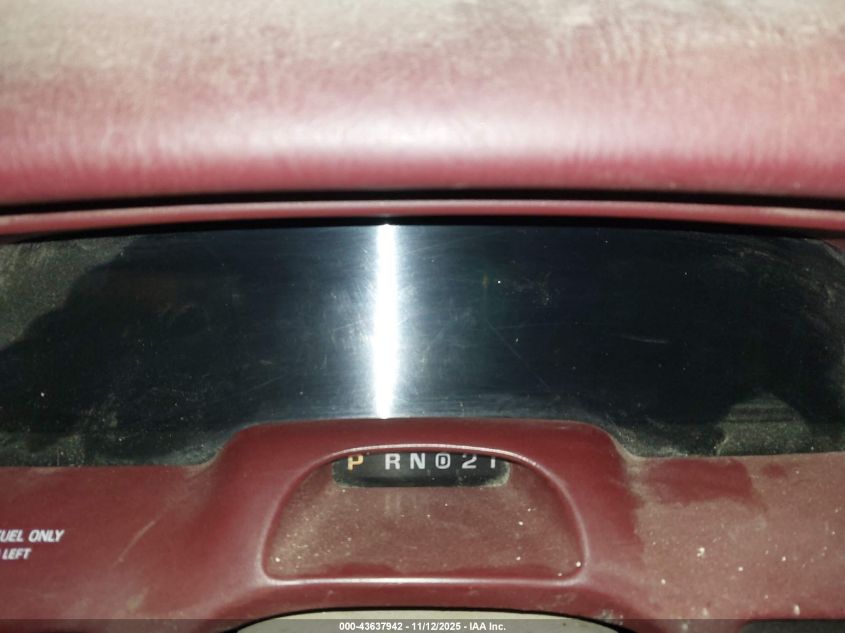 1996 Lincoln Town Car Cartier VIN: 1LNLM83W3TY607897 Lot: 43637942